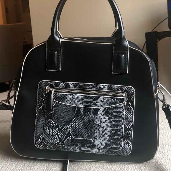 Black and Grey Snake Skin Vera Bradley Bowler Bag - Picture 4 of 6